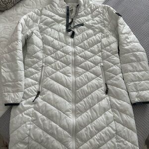LOLE Women's White Puffer Primaloft Jacket